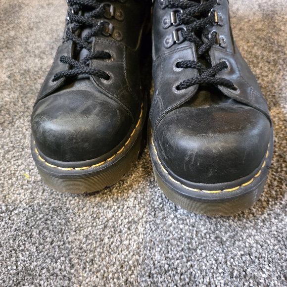 Dr Martens Mens work boots size 12 main image 5